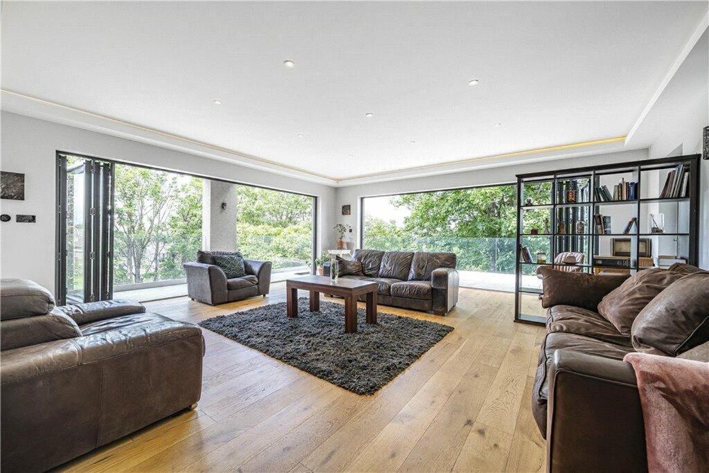 Villa The Ridge London - Luxury Designer With Hot Tub And Sauna, Bexley Borough Of London Londra