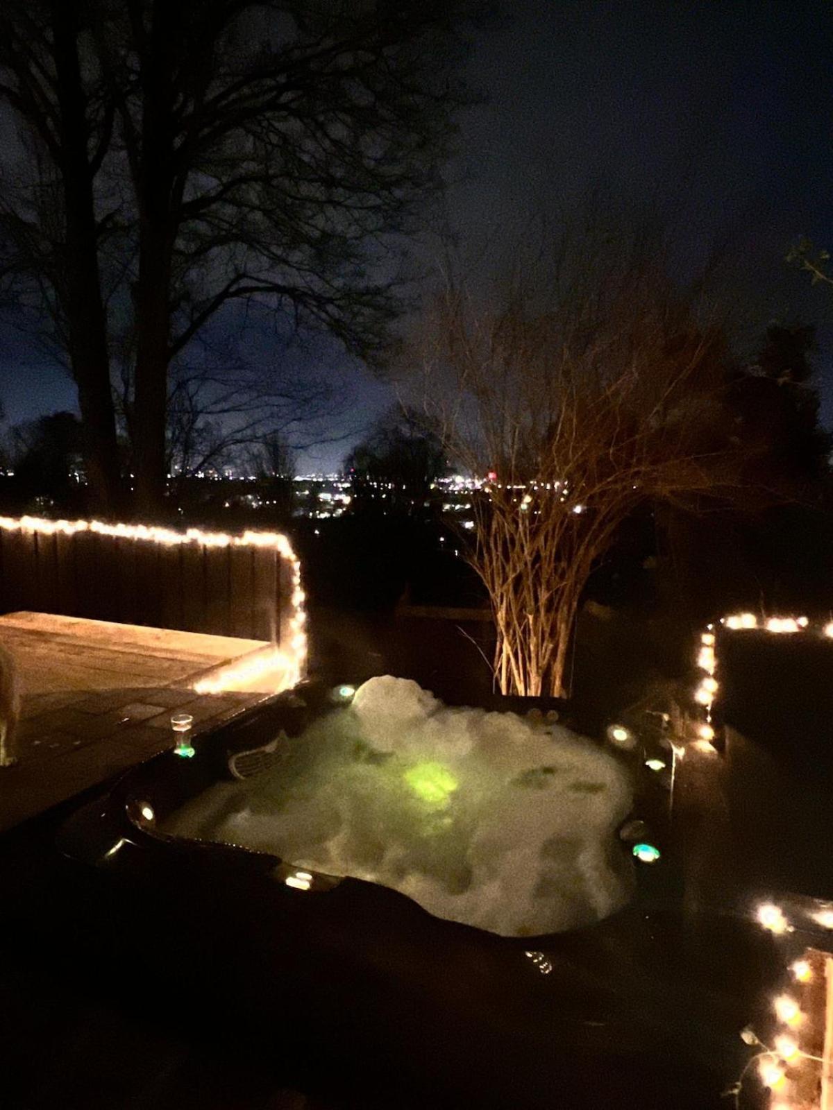 Villa The Ridge London - Luxury Designer With Hot Tub And Sauna, Bexley Borough Of London Londra