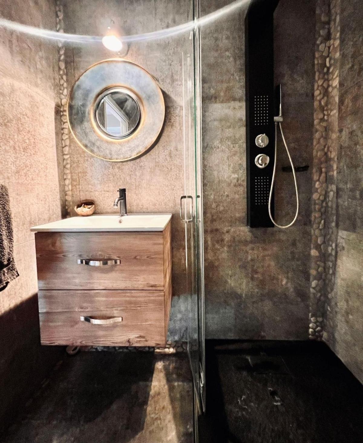 The Ridge London - Luxury Designer With Hot Tub And Sauna, Bexley Borough Of London Londra